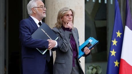François Rebsamen exclut un retour de la taxe d'habitation mais envisage une «contribution modeste»
