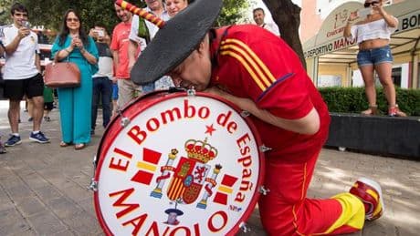 Muere a los 76 años Manolo 'el del Bombo', el hincha de España más famoso del mundo
