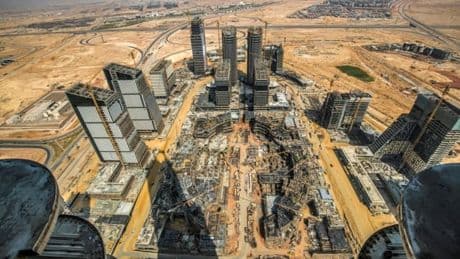 "Les inégalités se creusent comme nulle part ailleurs": les 4 milliardaires les plus riches d'Afrique ont plus d'argent que la moitié de la population du continent
