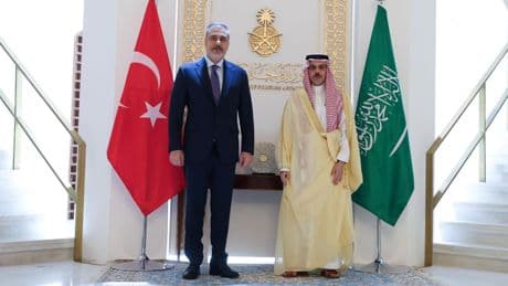 Bakan Fidan, Suudi Arabistanlı mevkidaşı ile bir araya geldi