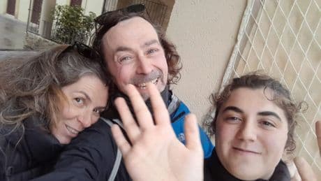 Carlos y Mayte, padres de Darío y autores de 'El lado azul de la luna': "El autismo nos enseñó a ver lo esencial"
