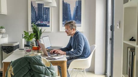 Homeoffice-Studie klärt auf: Bürozwang macht krank