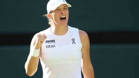 Iga Swiatek è la regina di WImbledon: Anisimova abbattuta da un doppio 6-0