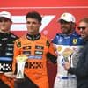 Norris blijft Piastri voor in incidentrijke sprintrace, Verstappen eindigt door tijdstraf buiten de punten