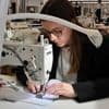 REPORTAGE. « Une baisse du volume » : face à la crise du luxe, cet atelier en Anjou s’adapte