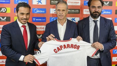 Joaquín Caparrós vuelve al Sevilla "con la misma energía" que el primer día