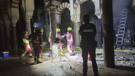 Los daños del incendio en la Mezquita-Catedral de Córdoba: una capilla colapsada y dos afectadas