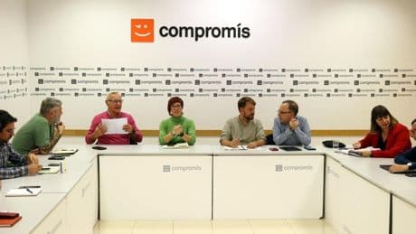 El partido mayoritario de Compromís pide a la coalición romper con Sumar y pasar al grupo mixto en el Congreso