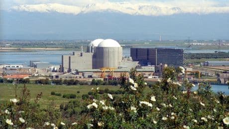 El Gobierno tramitará la prórroga de la central nuclear de Almaraz si las empresas la piden, dice el PSOE extremeño