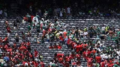 Spiel bei Klub-WM unterbrochen - Fans mussten Tribünen verlassen!