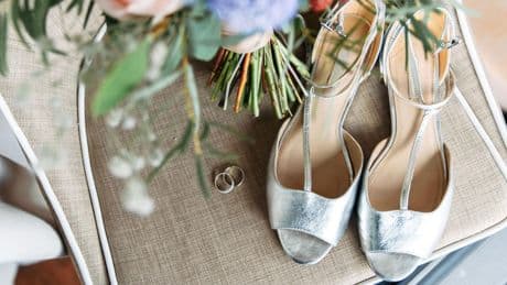 Inspiration für Frauen: Welche Schuhe kann ein Hochzeitsgast tragen? Ideen für schicke, flache Modelle