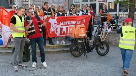 Geliefert | Arbeitskampf bei Lieferando: Schattenflotte gegen Streikfront