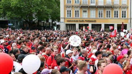 Besonderer Moment auf Bayern-Feier  - „Spannung nahezu unerträglich“