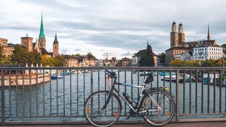 La peculiar manera en la que se anuncian en Suiza los nacimientos: &quot;Todo el pueblo recibe la noticia&quot;