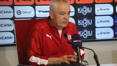 Rıza Çalımbay: Hakem arkadaşa çok kızdım