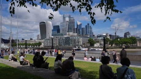 Spring to go out with a bang before rain arrives next week
