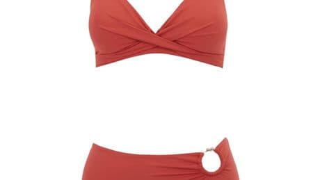 Se acaban las rebajas: estos son los bañadores y bikinis con descuento que estás a tiempo de comprar