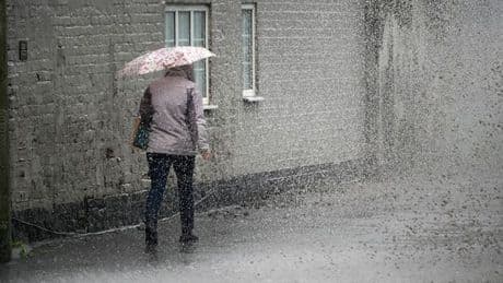 Scots brace for 580-mile rain bomb as Met Office warns of 'changeable' week