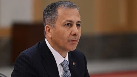 Bakan Yerlikaya duyurdu: 130 'torbacı' yakalandı