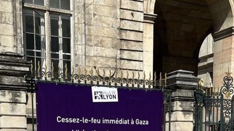 Reconnaissance de l'État palestinien: le Crif demande le "retrait immédiat" d'une affiche sur la mairie de Lyon