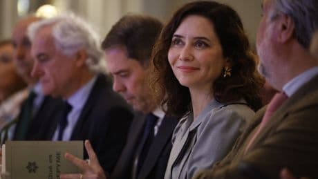 El apoyo de Ayuso a Cuerva deja la balanza electoral en tablas en plena presión de Garamendi para colocar a su candidata en Cepyme