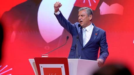 CHP Genel Başkanı Özgür Özel: Yürekli insanlarımızı korkutamayacaksınız ve yenileceksiniz
