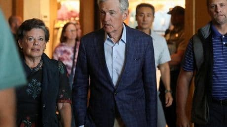 Powell abre la puerta a recortar los tipos ante el enfriamiento del empleo