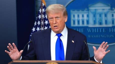 Trump accuses Powell of keeping interest rates "artificially high"