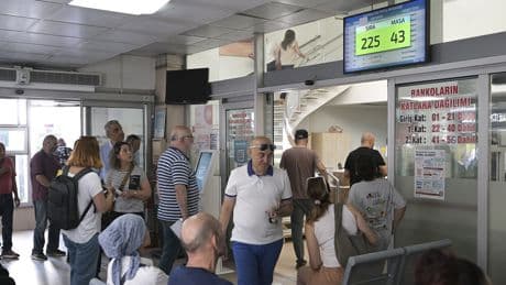 Eski tip sürücü belgelerinin yenilenmesi için yarın son gün