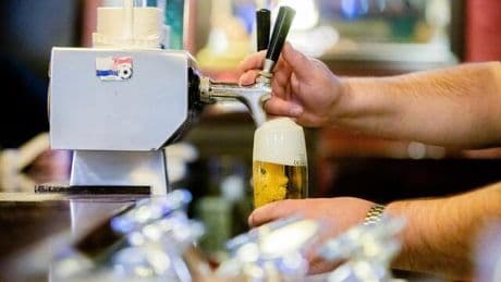 Entlastungen: Wie die Bundesregierung in Kneipen und Restaurants Bürokratie abbauen will