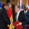 Duitsland en VK gaan nauwer samenwerken op gebied van migratie, defensie en mobiliteit: “Een historische dag”