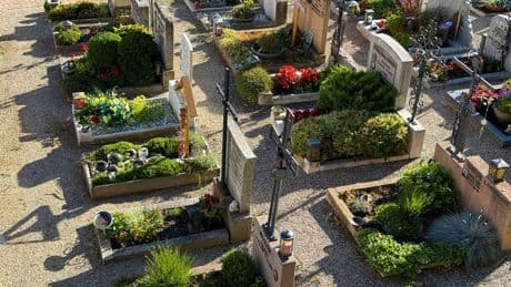 Beerdigungsverbot auf Friedhof in Siek: Bestattungen ab sofort verboten