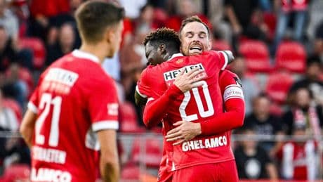 Vincent Janssen maakt eerste goal van nieuw seizoen Jupiler Pro League, maar Antwerp wint niet van kampioen