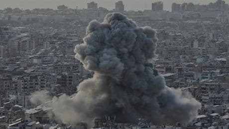 Liban : une nouvelle frappe israélienne sur la banlieue sud de Beyrouth, malgré le cessez-le-feu, suscite la peur d’une escalade