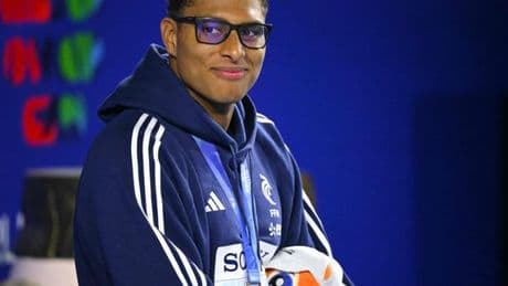 Yohann Ndoye-Brouard se pare de bronze sur 200 m dos aux Mondiaux de natation, une « épreuve qui fait très mal »