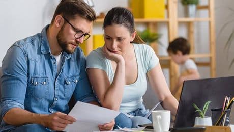 Monthly mortgage repayments hit a record £1,000 for the first time as lenders put up interest rates