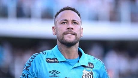 Neymar's dad offers cryptic statement on PSG exit after fans 'came to our windows'