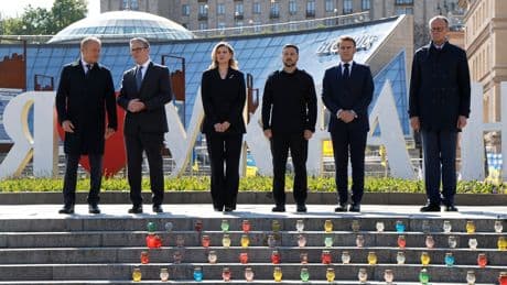 Ukraine-Russia war latest: Starmer joins world leaders in Kyiv to push Putin to agree 30-day ceasefire