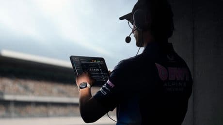 La firma de alta relojería Moser diseña la pareja de relojes más eficaz y disruptiva para la F1