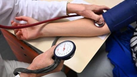 Blutdruck senken ohne Medikament: Forscher finden neuen Weg