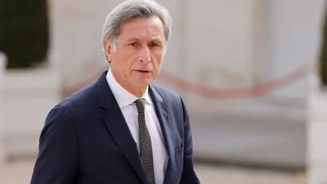 "C'est fragiliser un équilibre local ": le maire d'Arles opposé à la suppression du lundi de Pâques et du 8-Mai comme jours fériés