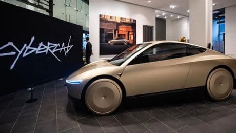 Model Q, la Tesla dav25 mila euro che mancava arriverà a breve? Online molti segnali