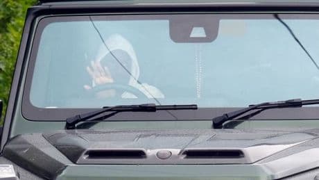 Newcastle fans let Alexander Isak know how they feel as wantaway striker arrives for training