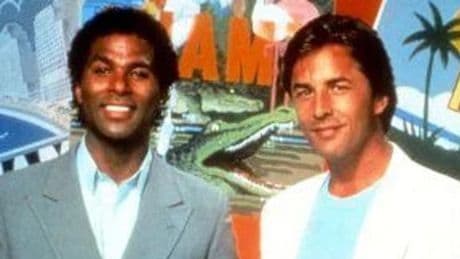 La série "Deux flics à Miami" va être adaptée au cinéma par le réalisateur de "Top Gun: Maverick"