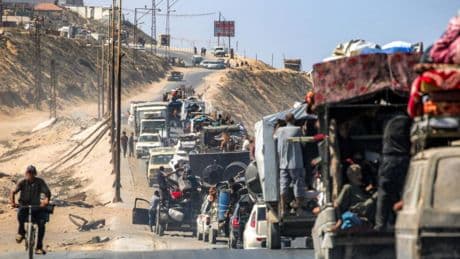 Paura a Gaza City, la gente è in fuga. Fino a mille dollari per scappare