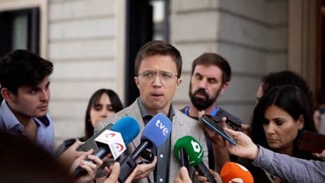 Errejón pide investigar a Mouliaá por obstrucción a la justicia debido a la actitud &quot;coactiva e intimidatoria&quot; hacia una testigo