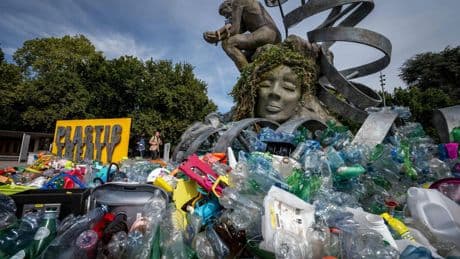 Een wereldwijd plasticverdrag komt er niet. De EU baalt, maar kan zelf ook meer doen tegen plasticvervuiling