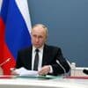 Anschließend zu dritt mit Selenskyj?: Kreml-Berater bestätigt Treffen von Putin und Trump