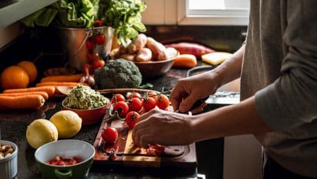 Weniger verarbeitet, mehr Erfolg: So wirkt sich Ihre Ernährung aufs Körperfett aus