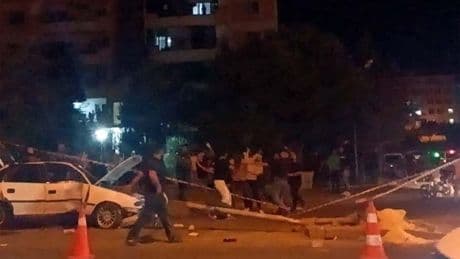 Kaza sonrası ortalık savaş alanına döndü! Çok sayıda yaralı ve gözaltı var